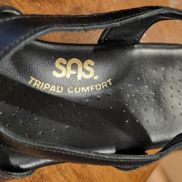 SAS Caress Black Cross Strap Wedge Buckle Strap Comfort Sandal Size 7 Slim - Picture 6 of 7